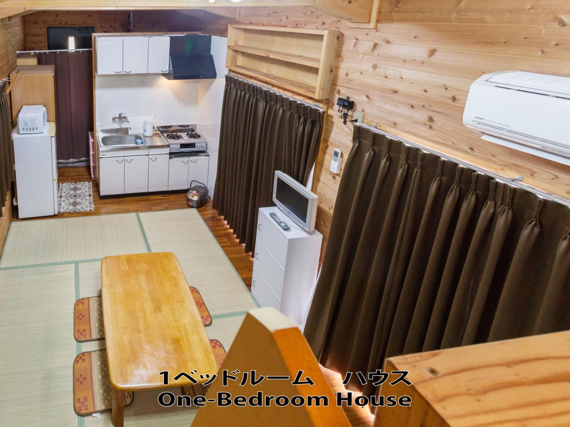 もとぶいこいの宿 やまちゃん Motobu Exterior photo